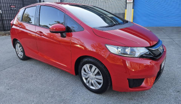 2015 Honda jazz vtec automatic low kms2.jpg